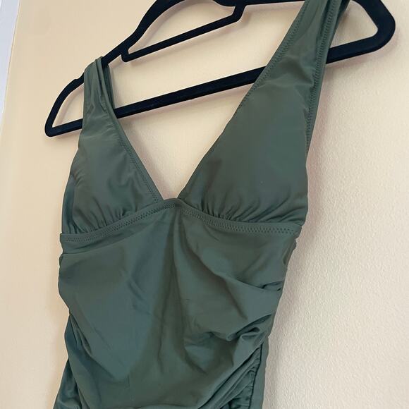 NWT J. Crew Ruched V-Neck One-Piece Swimsuit in Cool Cypress Green Sz 2 - Picture 3 of 10